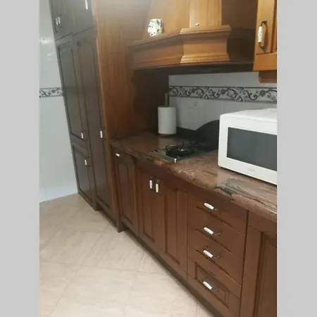 En El Paseo De Manuel Noriega, Nº 9, Con Jardin Privado, Wifi, En Comillas