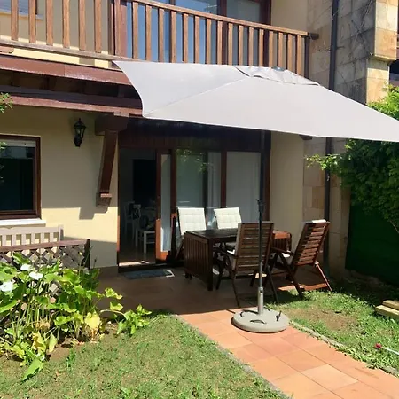 En El Paseo De Manuel Noriega, Nº 9, Con Jardin Privado, Wifi, En Apartment