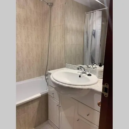 En El Paseo De Manuel Noriega, Nº 9, Con Jardin Privado, Wifi, En Appartamento